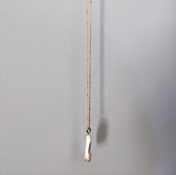 Gold, necklace with gemstone in the middle.  10 in. - Picture 2 of 3